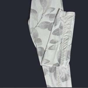 Aerie Gray and White Leggings